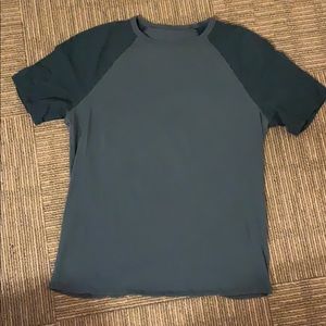 Lululemon mens t shirt